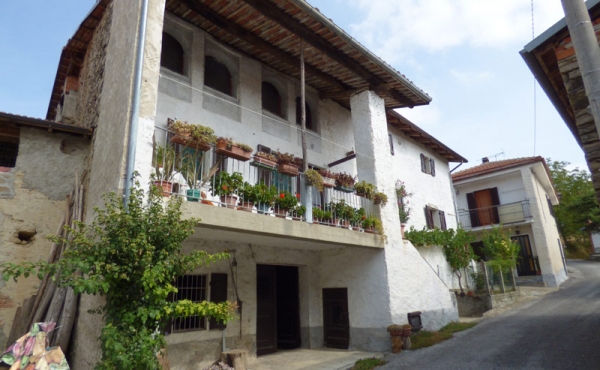 CASCINA VENDITA LANGHE (18)