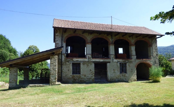 cascina con terreno (35)