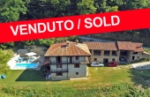 BSC048, Cascina con terreno, piscina e vista panoramica