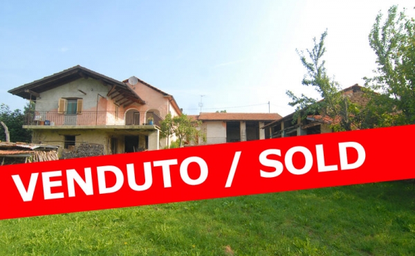 Set in the countryside of the Belbo valley, a traditional country house