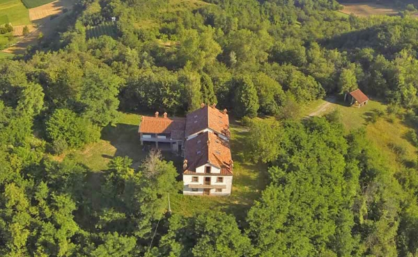 cascina-langhe-(2)