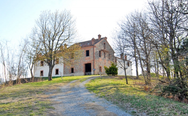 RUSTICO VENDITA LANGHE (24)
