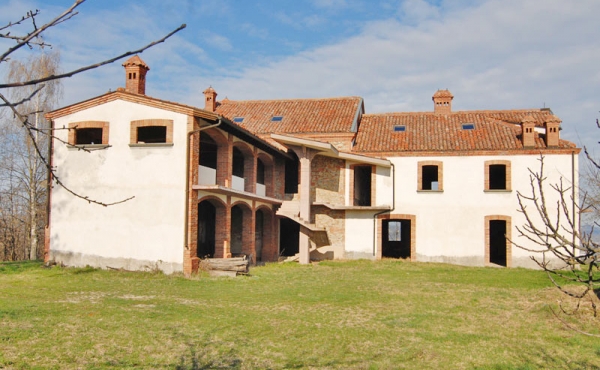 RUSTICO VENDITA LANGHE (9)