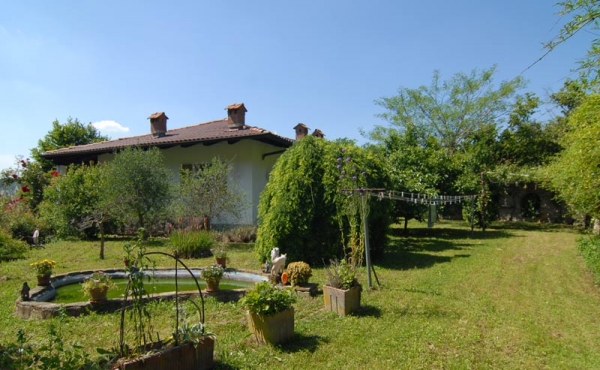 Villa con giardino (30)