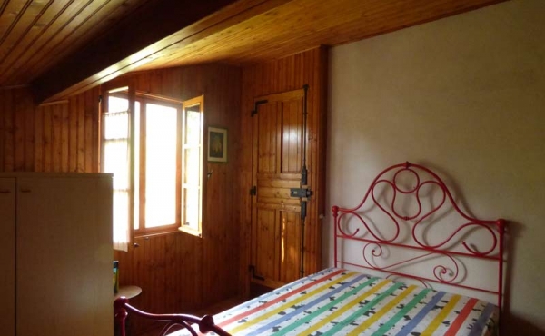 Rustici-in-pietra-con-terreno-(44)