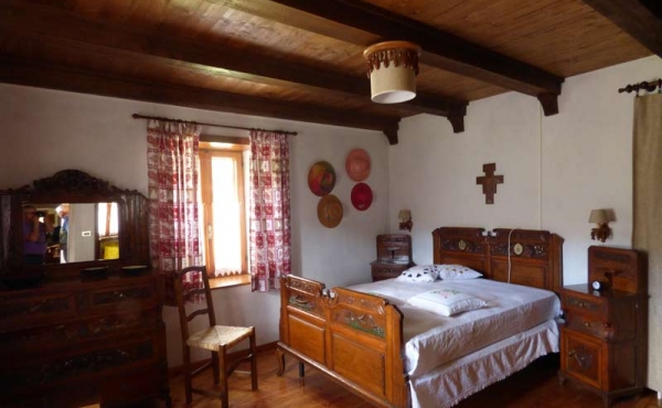 Rustici-in-pietra-con-terreno-(52)