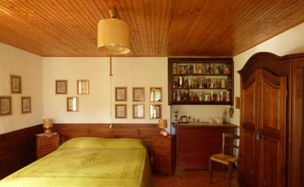 Rustici-in-pietra-con-terreno-(6)