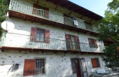 Rustici-in-pietra-con-terreno-(35)