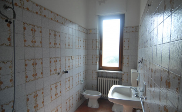 casa-in-vendita-Monchiero-(5)