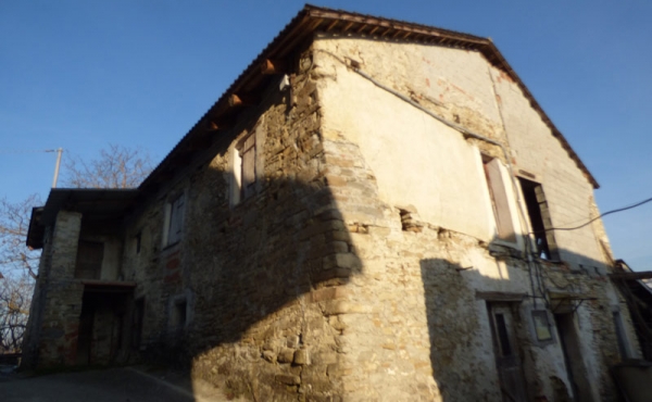 3 Rustici in pietra (40)