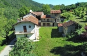 Cascina a corte con terreno (19)