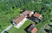 Cascina a corte con terreno (22)