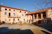 Cascina storica con terreno (7)