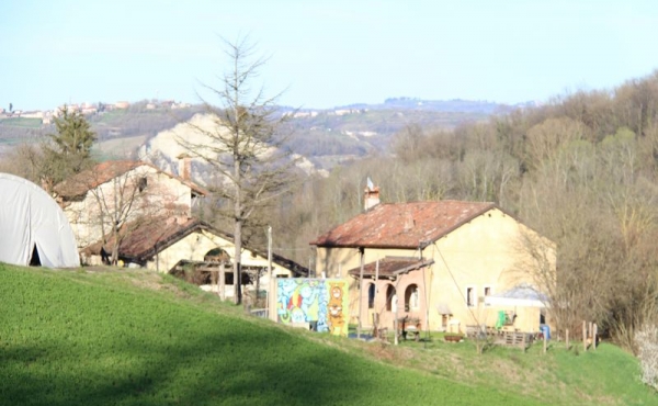 Cascina ex convento con terreno (80)