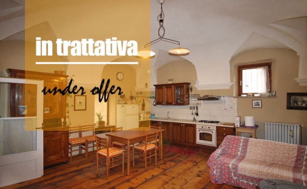 Casa in Dogliani con giardino