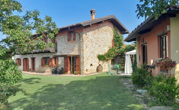cascina-vendita-langhe (1)