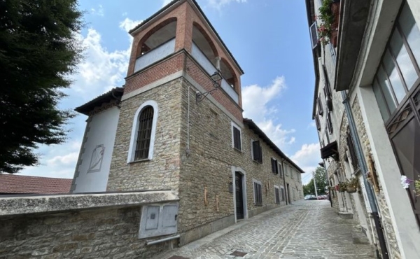 Charmantes und vornehmes Haus mit Garten 