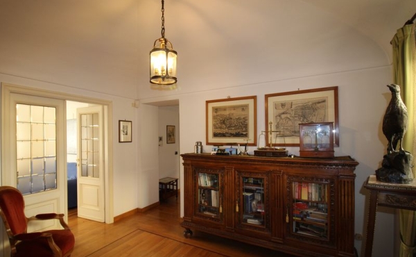 Casa con 4 appartamenti (32)