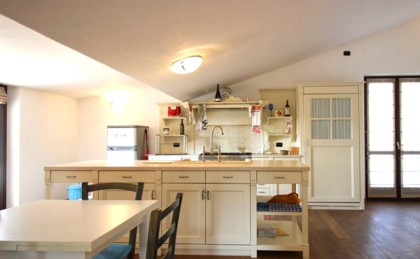Renovierte Wohnung mit Panoramablick 