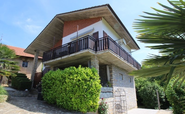 Villa indipendente con terreno (39)