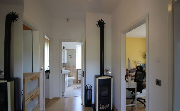 Villa indipendente con terreno (41)