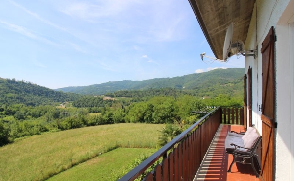 Villa indipendente con terreno (57)